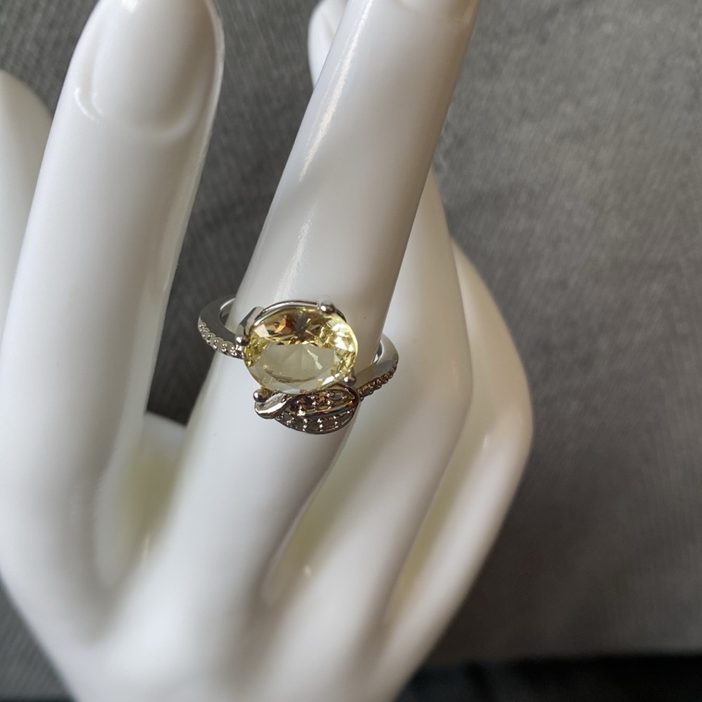Yellow Stone and Silver Tone Setting Ring Size 6 New - Picture 3 of 14